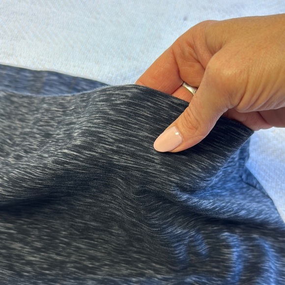 Divided H&M Women's Gray Strechy Skirt. Size L. - Picture 3 of 8